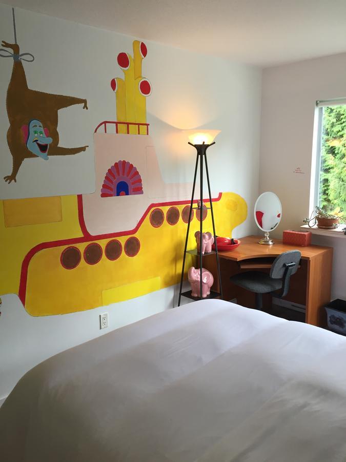 A Room At The Camelia Bed And Breakfast Tsawwassen Dış mekan fotoğraf